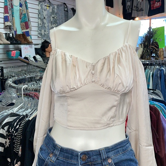NWT PacSun off white satin cropped billowing sleeve top off shoulder size xs - Picture 1 of 5